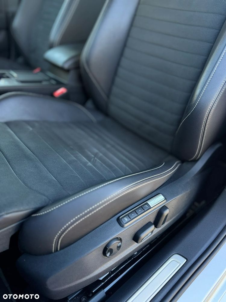 Volkswagen Passat - 27