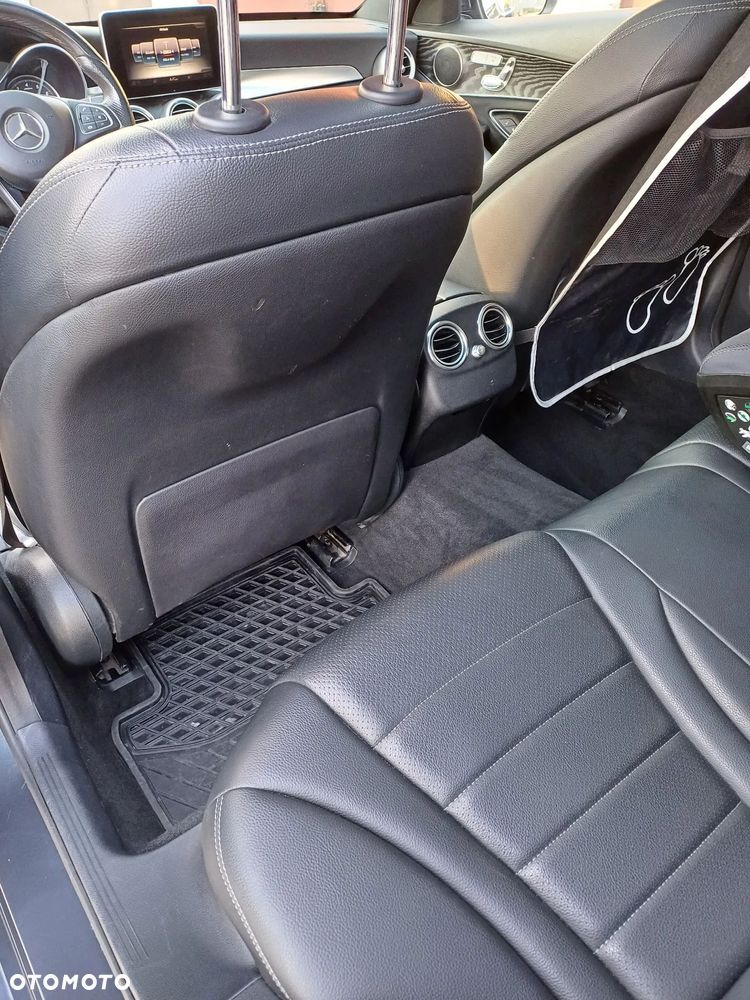Mercedes-Benz Klasa C 300 7G-TRONIC Exclusive - 13