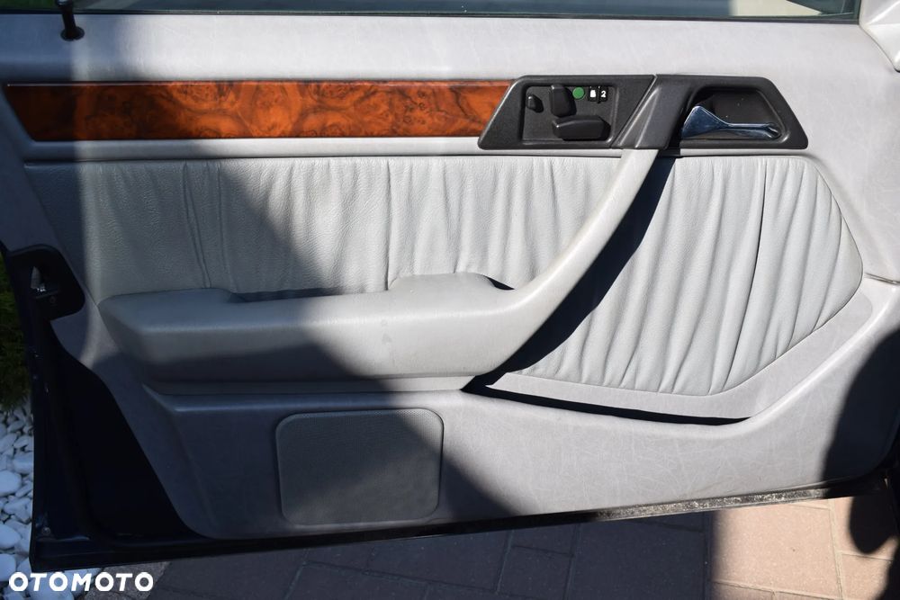 Mercedes-Benz Klasa E 420 Elegance - 30