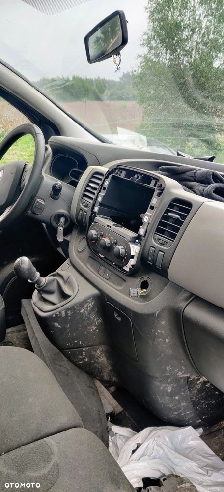 Renault Trafic Grand 1.6 dCi - 13