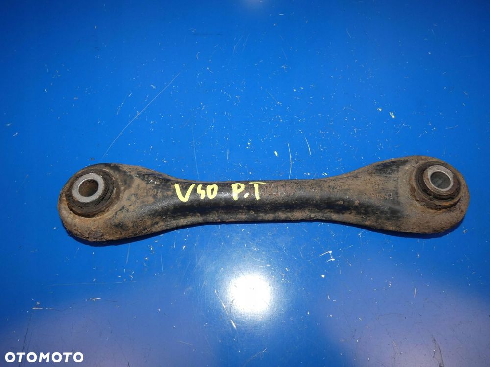 VOLVO V40 II WAHACZ PRAWY TYŁ TYLNY - 1