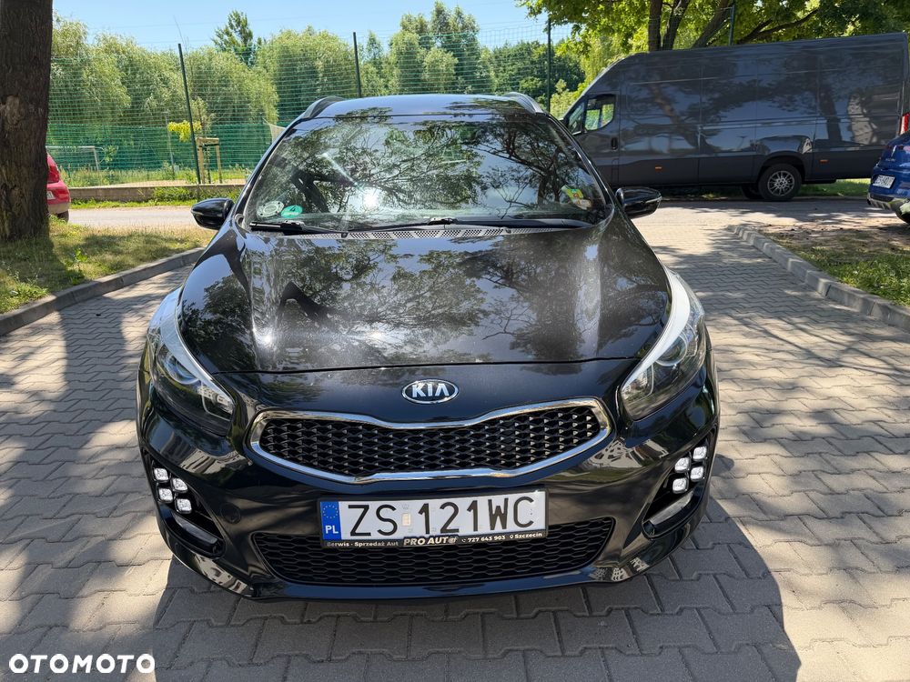 Kia Ceed 1.6 CRDi GT Line - 4