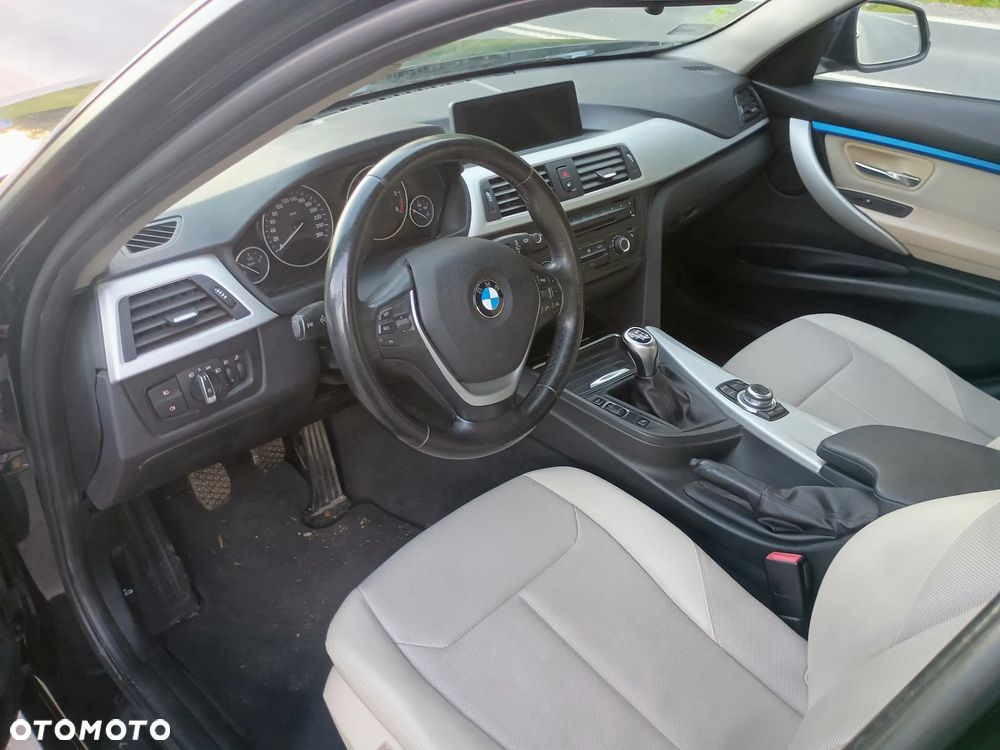 BMW Seria 3 320d Luxury Line - 11