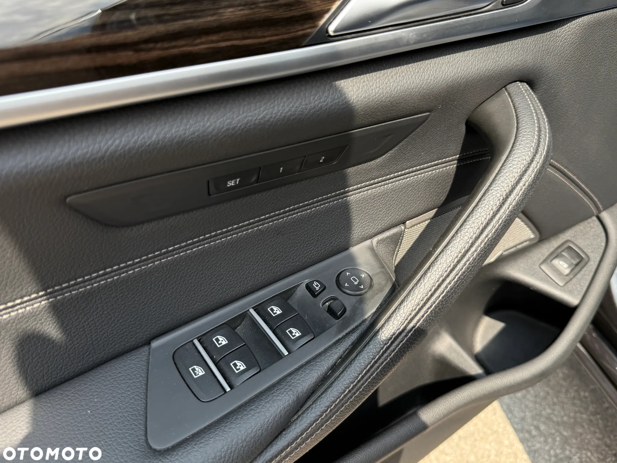 BMW Seria 5 530d xDrive Luxury Line - 30