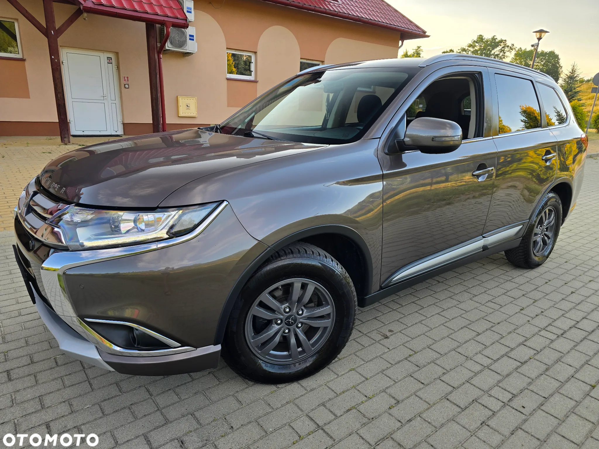 Mitsubishi Outlander 2.0 2WD Edition - 2