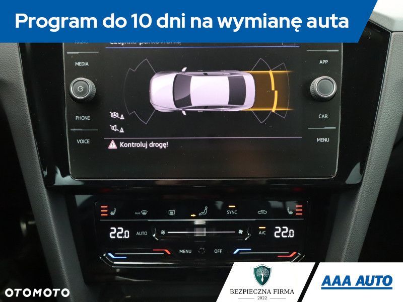 Volkswagen Passat - 20