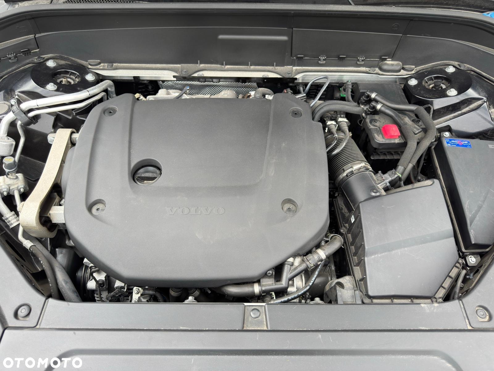 Volvo XC 90 T5 AWD Momentum Pro 7os - 24