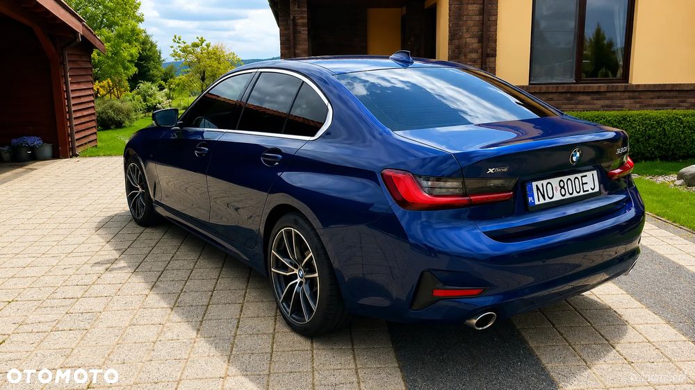 BMW Seria 3 330i Luxury Line sport - 2