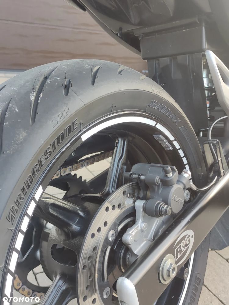 Suzuki Gladius - 7