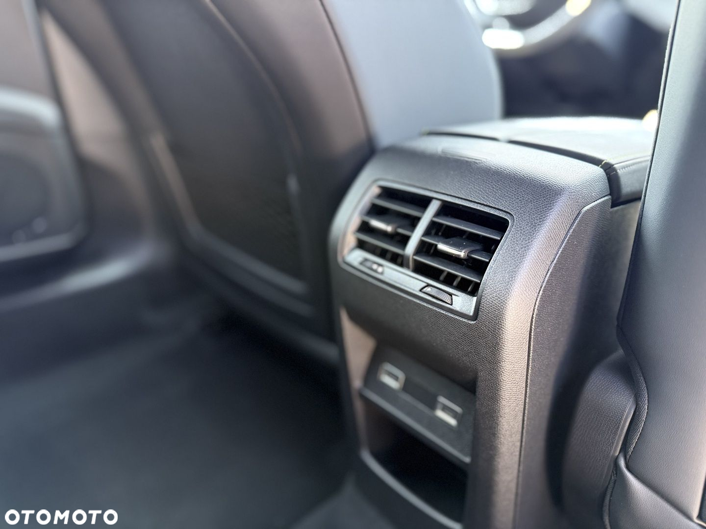 Peugeot 408 - 20