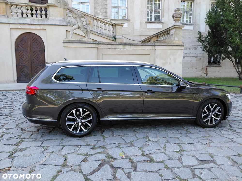 Volkswagen Passat 2.0 TDI (BlueMotion Technology) Highline - 16