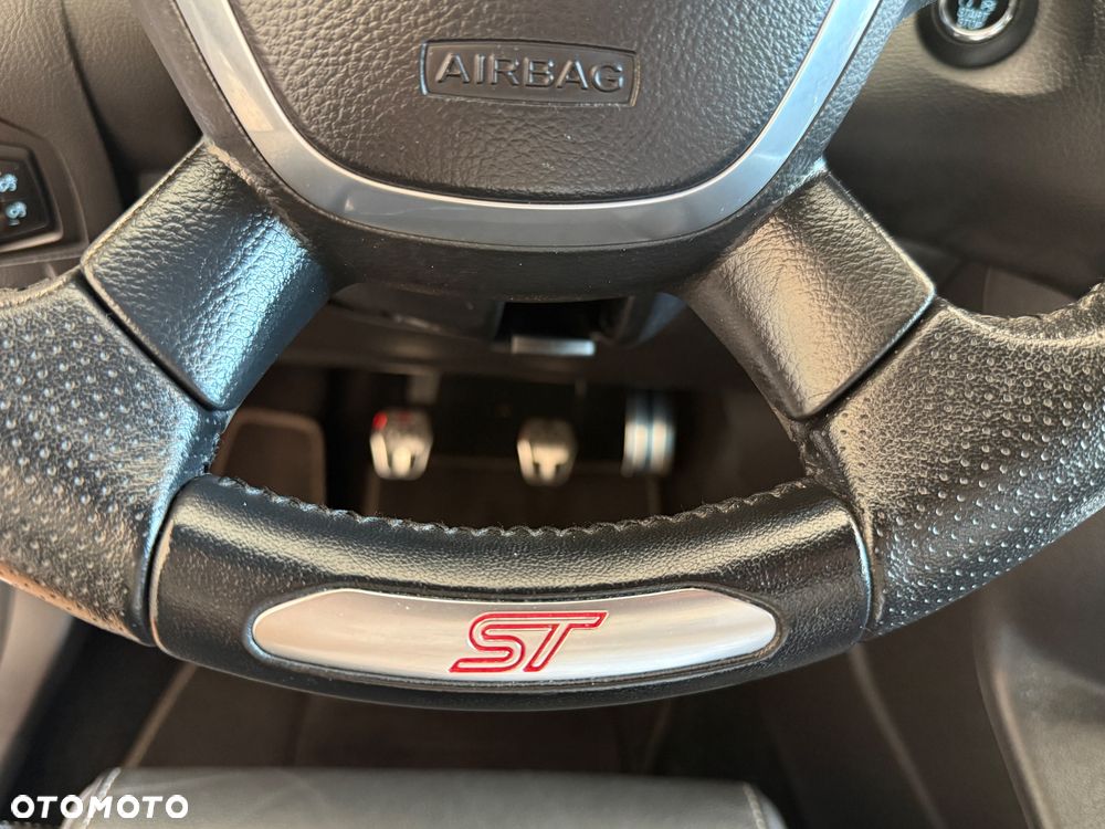 Ford Focus 2.0 EcoBoost ST mit Leder-Exclusiv-Paket - 35