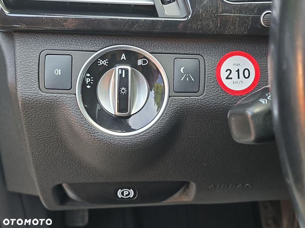 Mercedes-Benz Klasa E 350 CDI BlueEff Avantgarde - 20