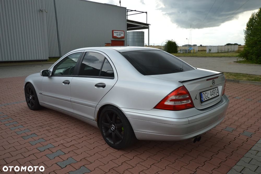 Mercedes-Benz Klasa C 180 Kompressor Classic - 3
