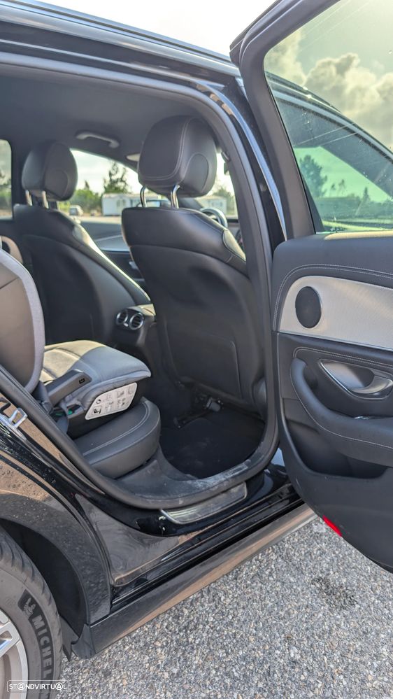 Mercedes-Benz E 220 d AMG Line - 14