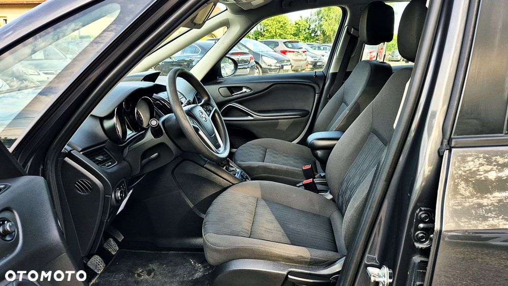 Opel Zafira Tourer 1.4 Turbo Business Edition - 31