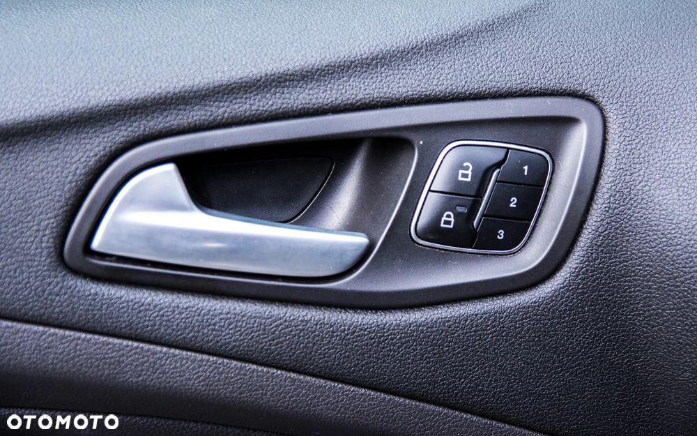 Ford Escape - 12