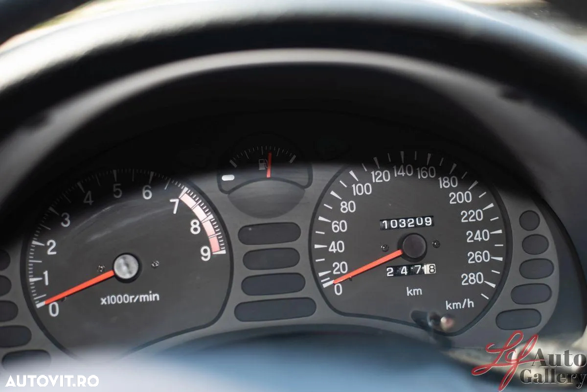Mitsubishi 3000 GT Standard - 21