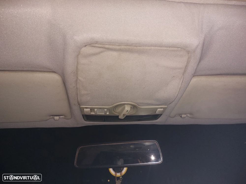 VW Golf 1.9 TDi Highline - 7