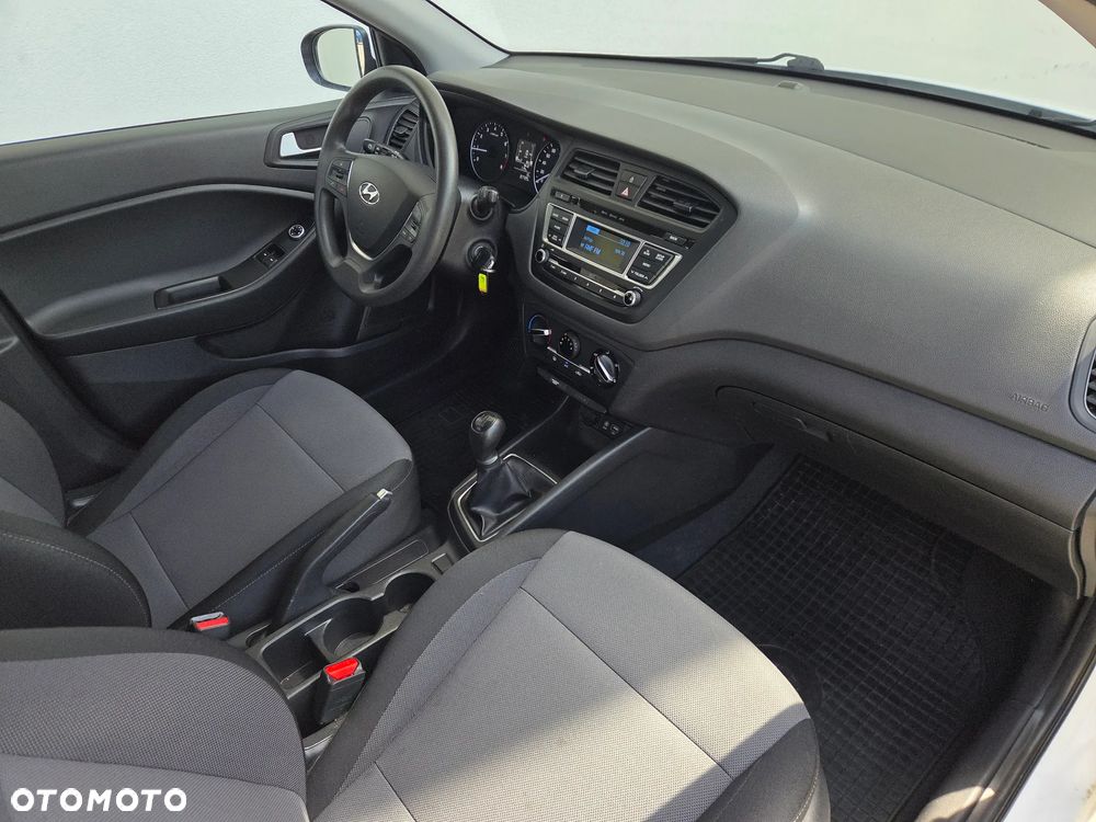 Hyundai i20 - 10