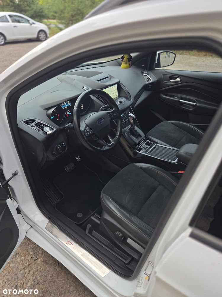 Ford Kuga 2.0 TDCi 4x4 ST-Line - 10