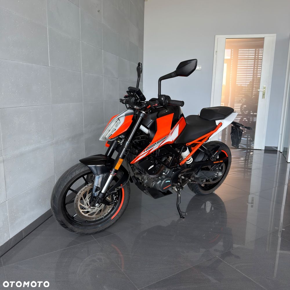 KTM Duke 125 - 8