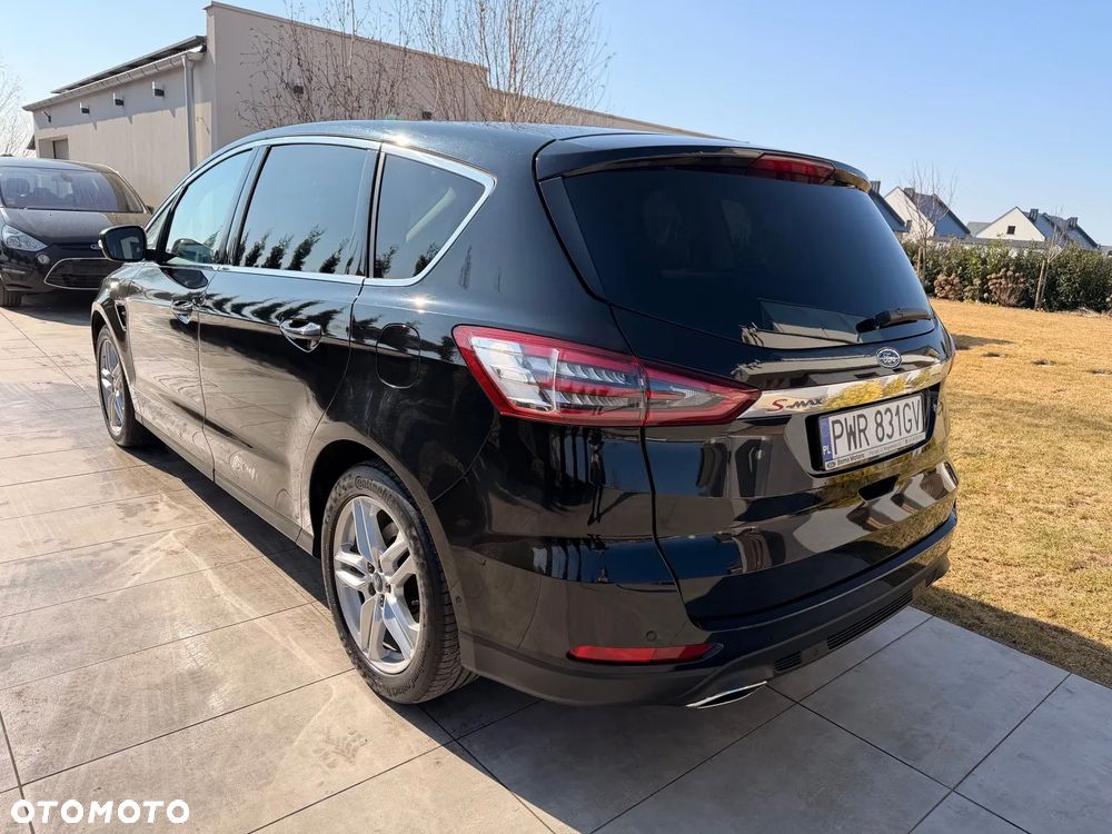 Ford S-Max - 17