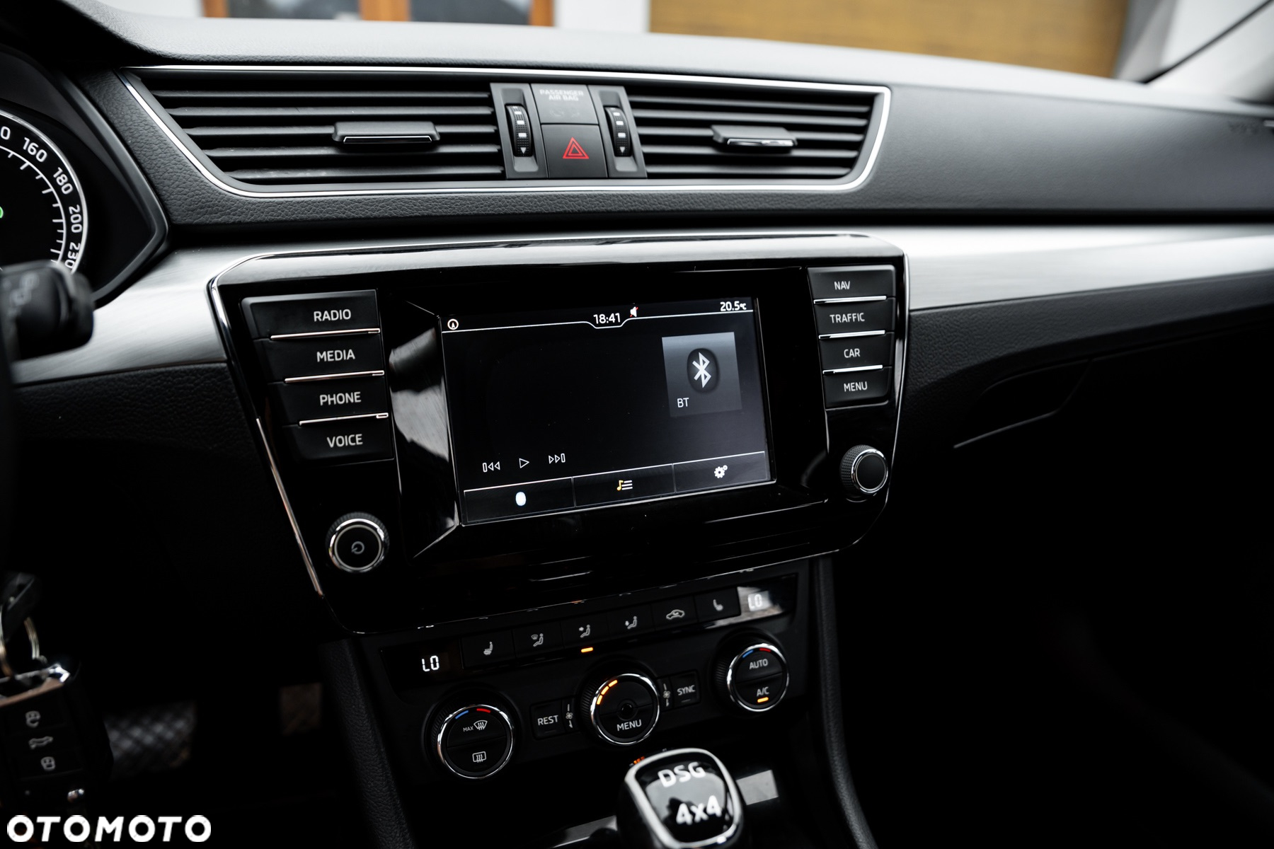 Skoda Superb Combi 2.0 TDI 4x4 DSG Ambition - 34