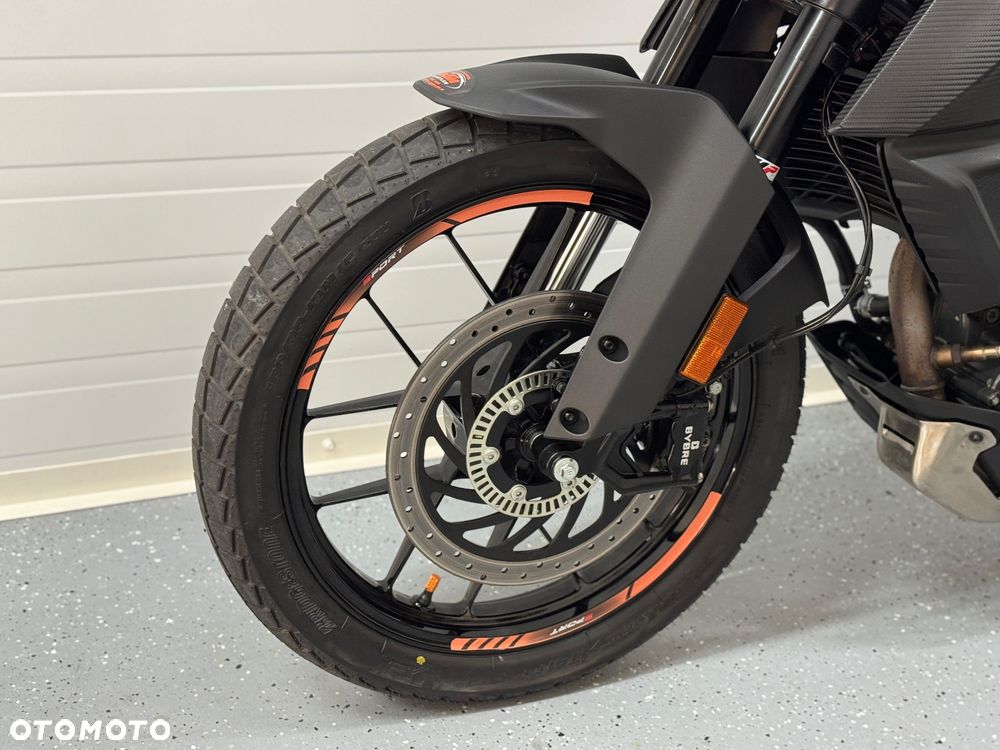 KTM Adventure - 18