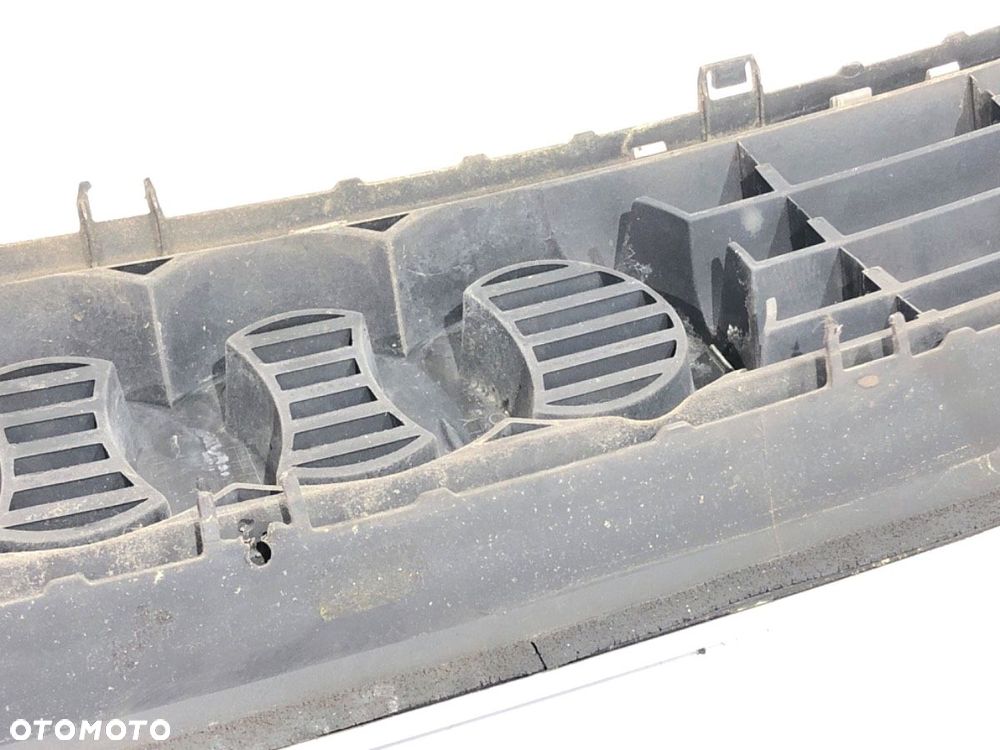 ATRAPA GRILL  AUDI A3 (8L1) 1996 - 2006 1.6 75 kW [102 KM] benzyna 2000 - 2003 8L0853651A - 5
