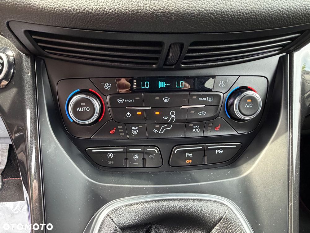 Ford Kuga 1.5 EcoBoost 2x4 ST-Line - 23