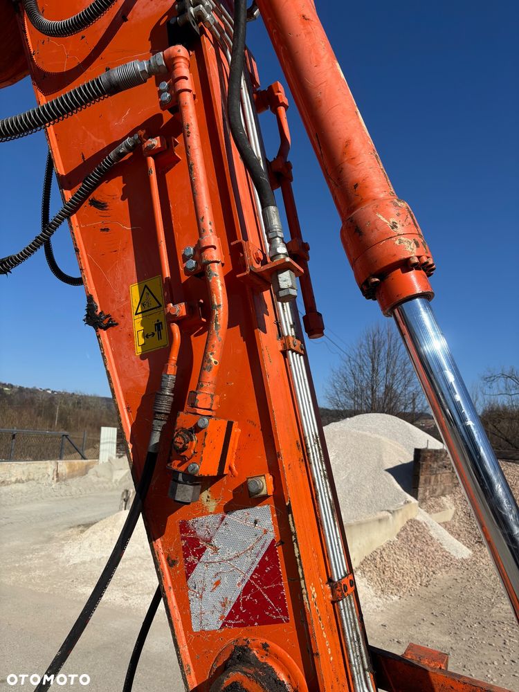 Hitachi ZX 170 W - 12