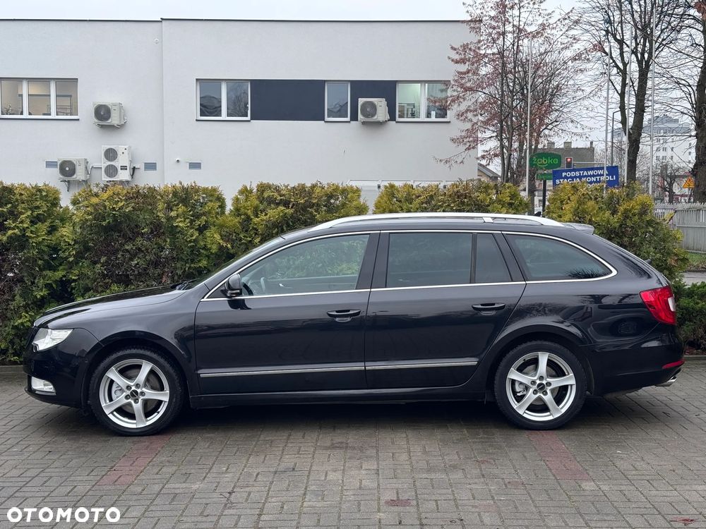 Skoda Superb 2.0 TDI DSG Exclusive - 34