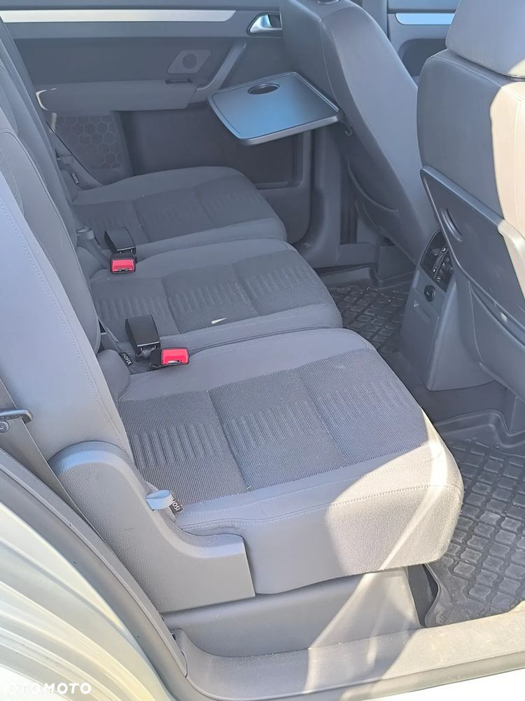 Volkswagen Touran 2.0 TDI DSG Highline - 12