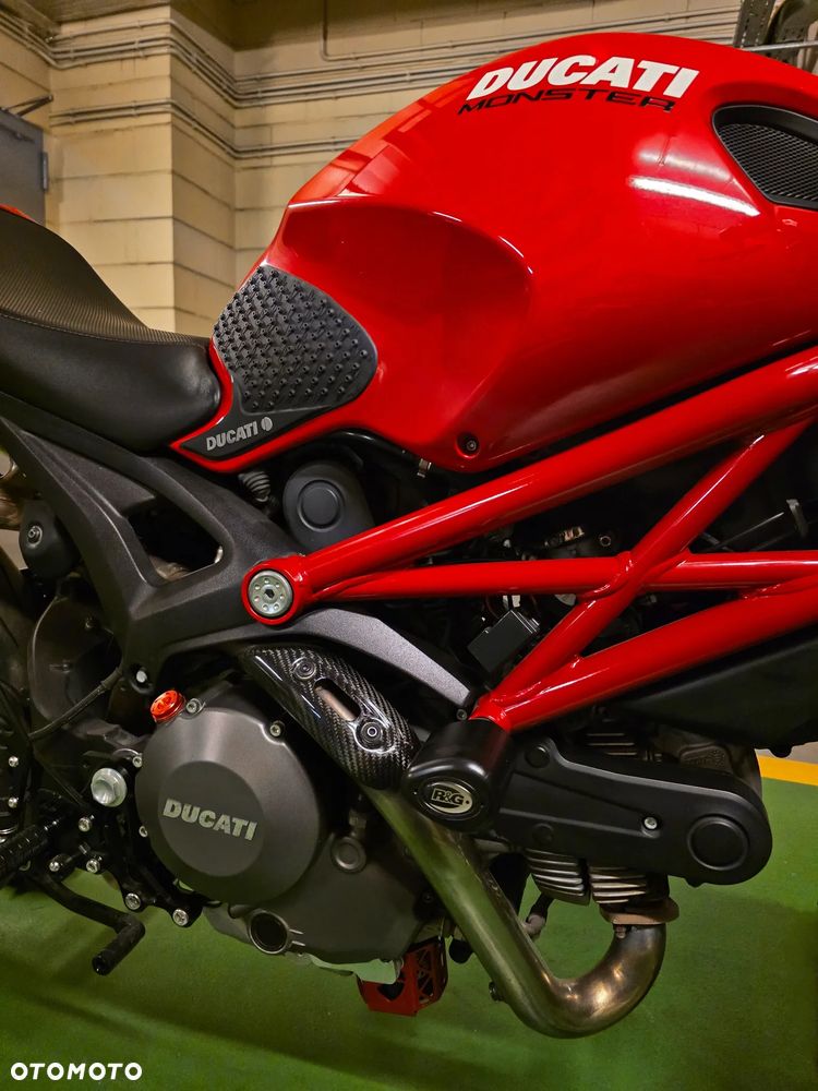 Ducati Monster - 4