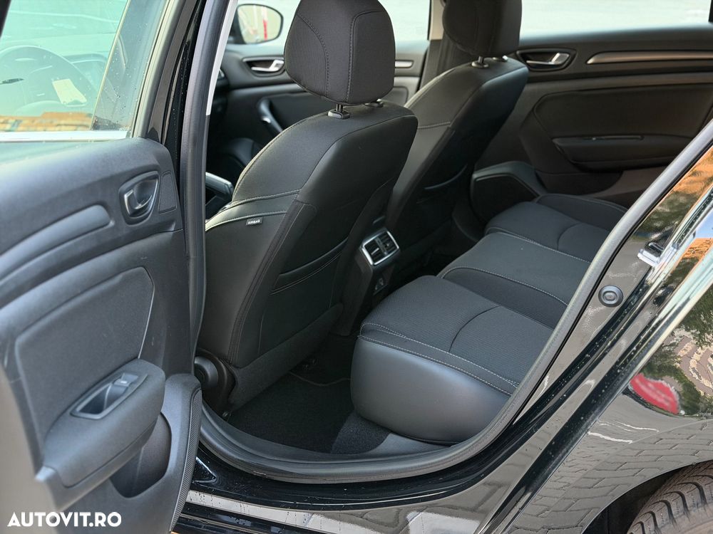 Renault Megane Blue dCi 116 EDC Zen - 12