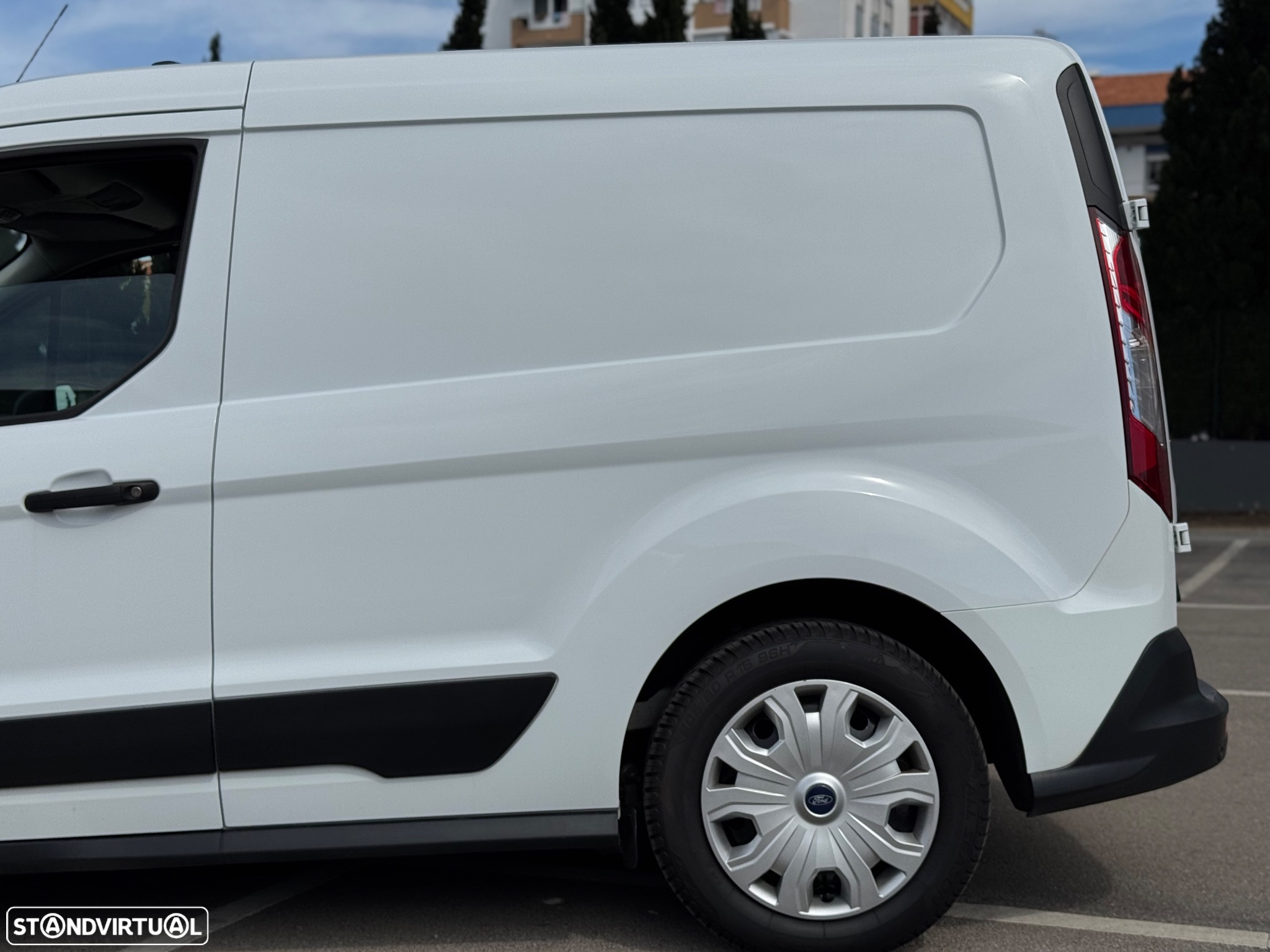 Ford Transit Connect L1 1.5 EcoBlue Trend Business Nav - 2