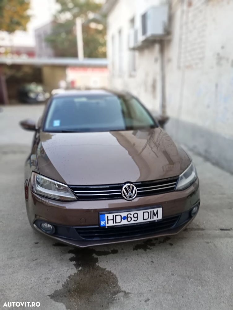 Volkswagen Jetta 1.2 TSI Comfortline - 1