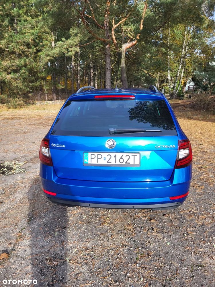 Skoda Octavia 1.6 TDI Ambition DSG - 11