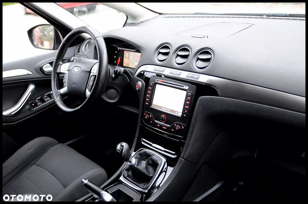 Ford S-Max 2.0 TDCi DPF Titanium X - 26