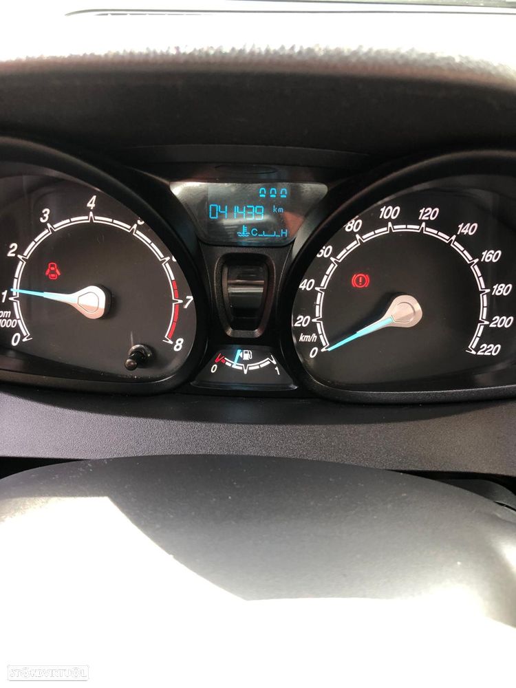 Ford Tourneo Courier 1.0 EcoBoost Ambiente - 7