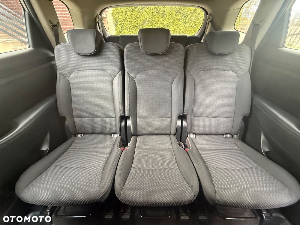 Kia Carens 1.6 GDI Edition 7 - 23