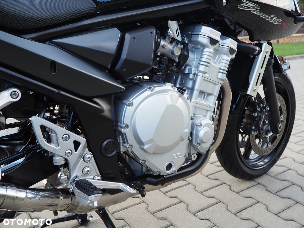 Suzuki Bandit - 27
