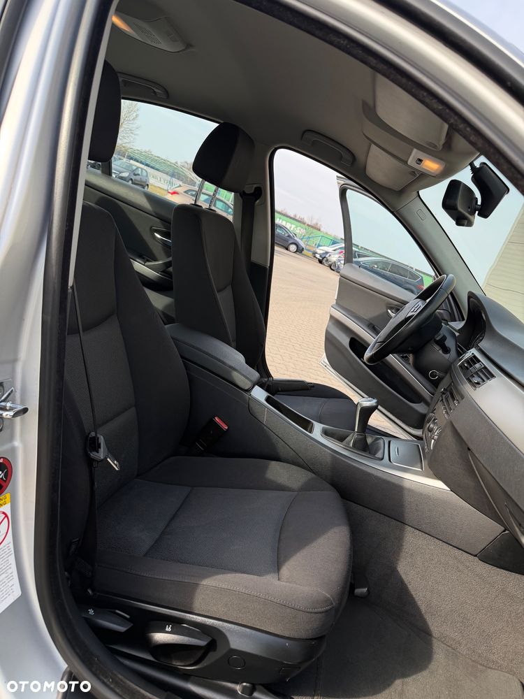 BMW Seria 3 - 23
