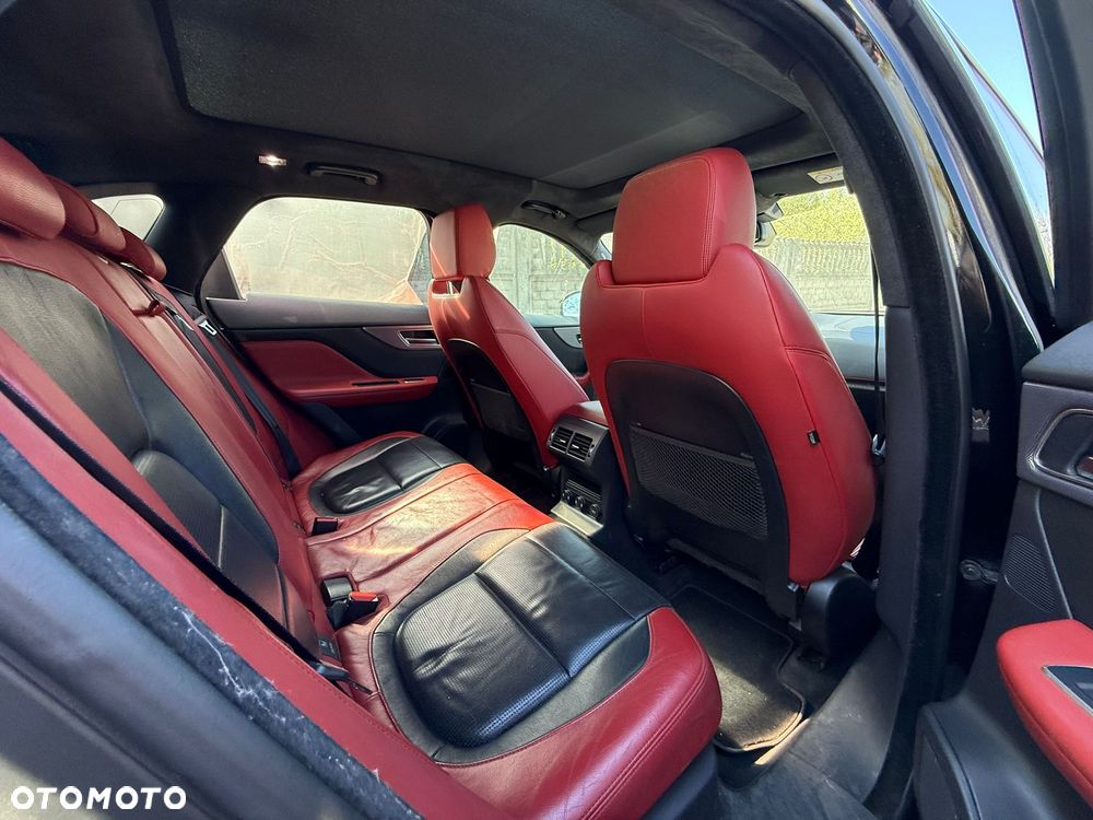 Jaguar F-Pace 3.0 V6 AWD S - 12