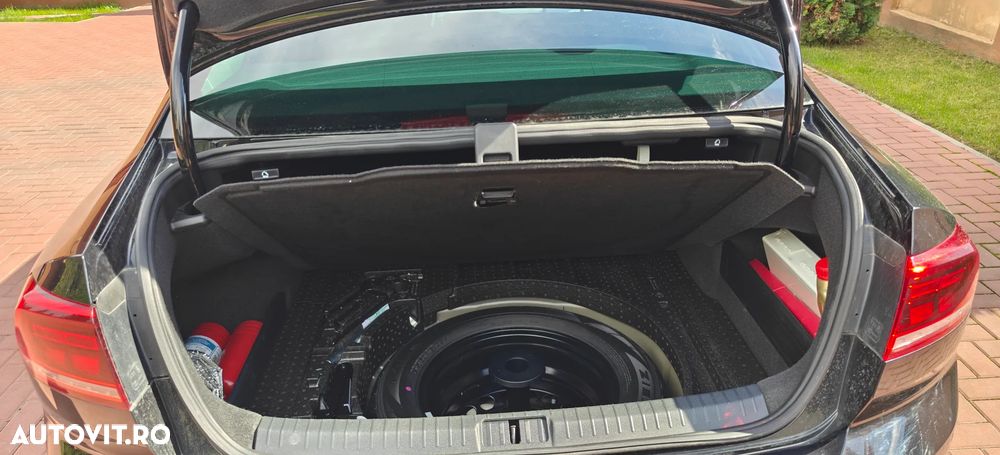 Volkswagen Passat - 6