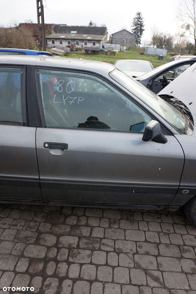 DRZWI PRZEDNIE PRAWE 80 B3 SEDAN LY7P  SZARY AUDI 1986-1991 - 1