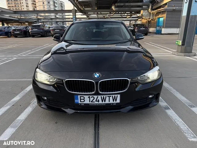 BMW Seria 3 316d Touring Aut. - 3