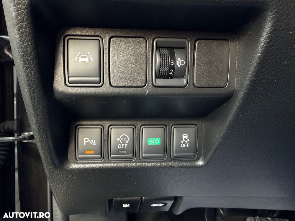 Nissan Qashqai 1.6 DCI Xtronic TEKNA - 20