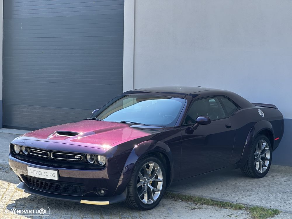 Dodge Challenger - 1